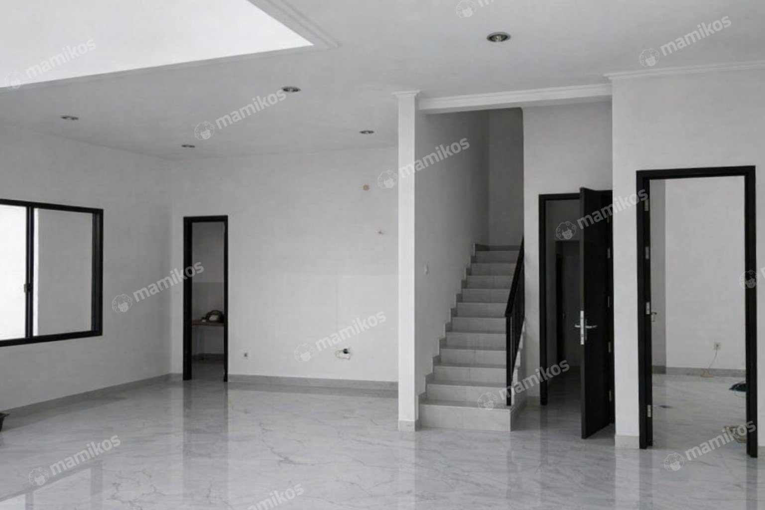 Rumah Sertifikat PPJB 4 Kamar Tidur 3 Kamar Mandi Pantai Indah Kapuk 2 Jakarta Utara