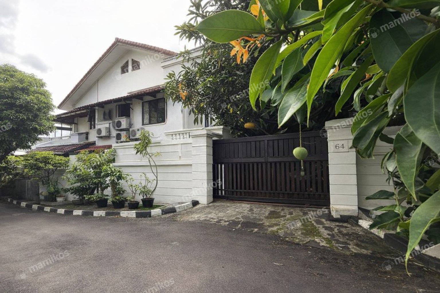 Rumah Sertifikat SHM 4 Kamar Tidur 3 Kamar Mandi Pulomas Jakarta Timur