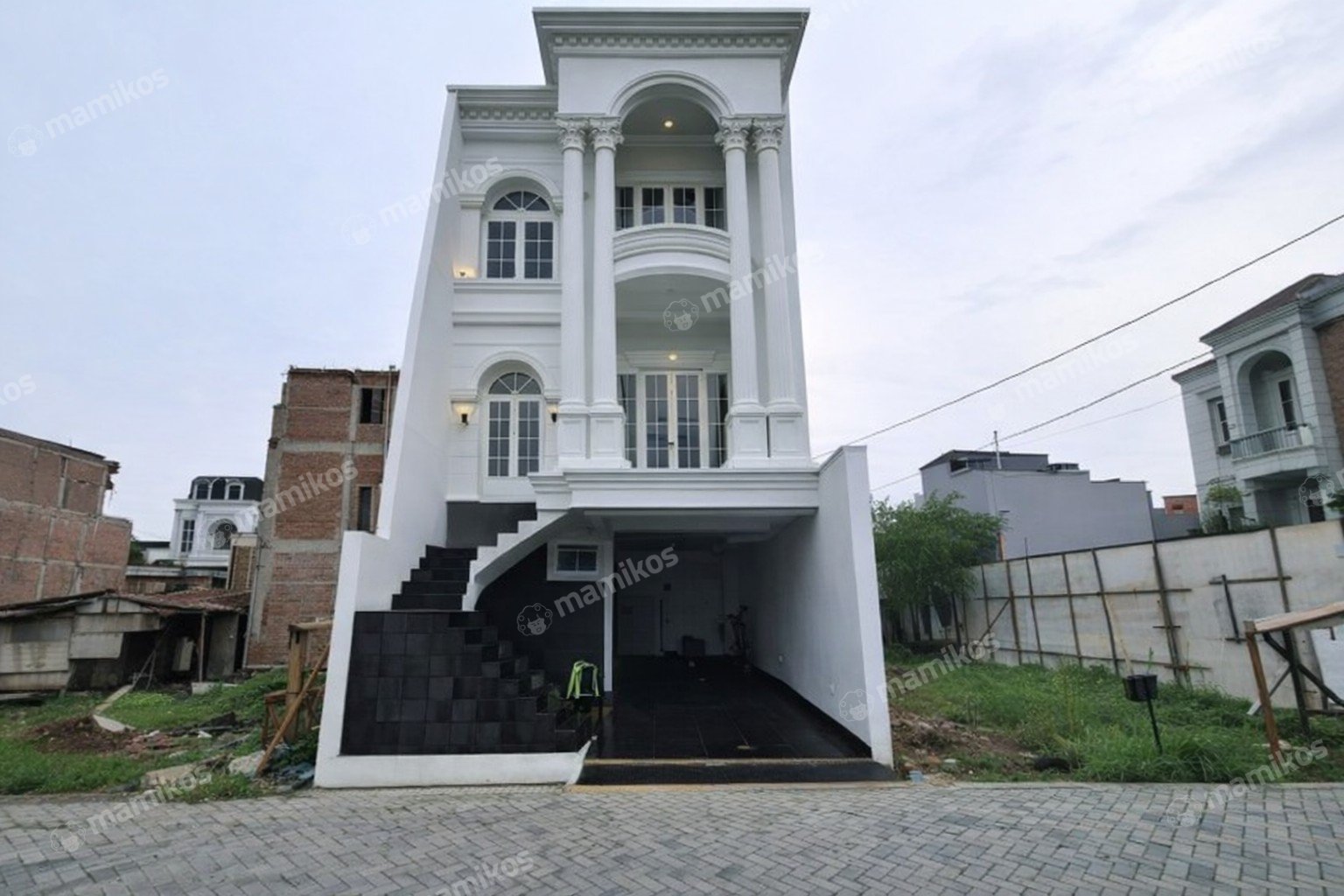 Rumah Sertifikat SHM 5 Kamar Tidur 5 Kamar Mandi Jagakarsa Jakarta Selatan