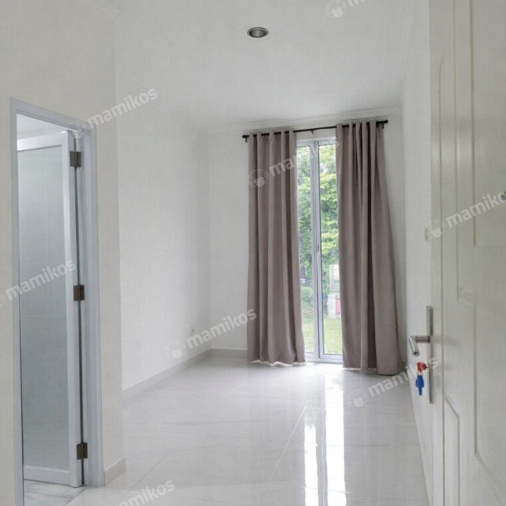 Rumah Sertifikat SHM 5 Kamar Tidur 4 Kamar Mandi Cibubur Jakarta Timur - Photo 2