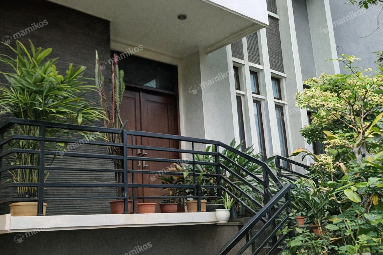 Rumah Sertifikat SHM 4 Kamar Tidur 2 Lantai Kebayoran Baru Jakarta Selatan