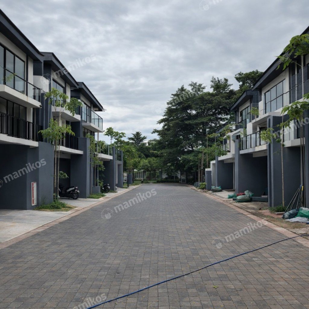 Rumah Sertifikat HGB 3 Kamar Tidur 3 Kamar Mandi Lebak Bulus Jakarta Selatan - Photo 2