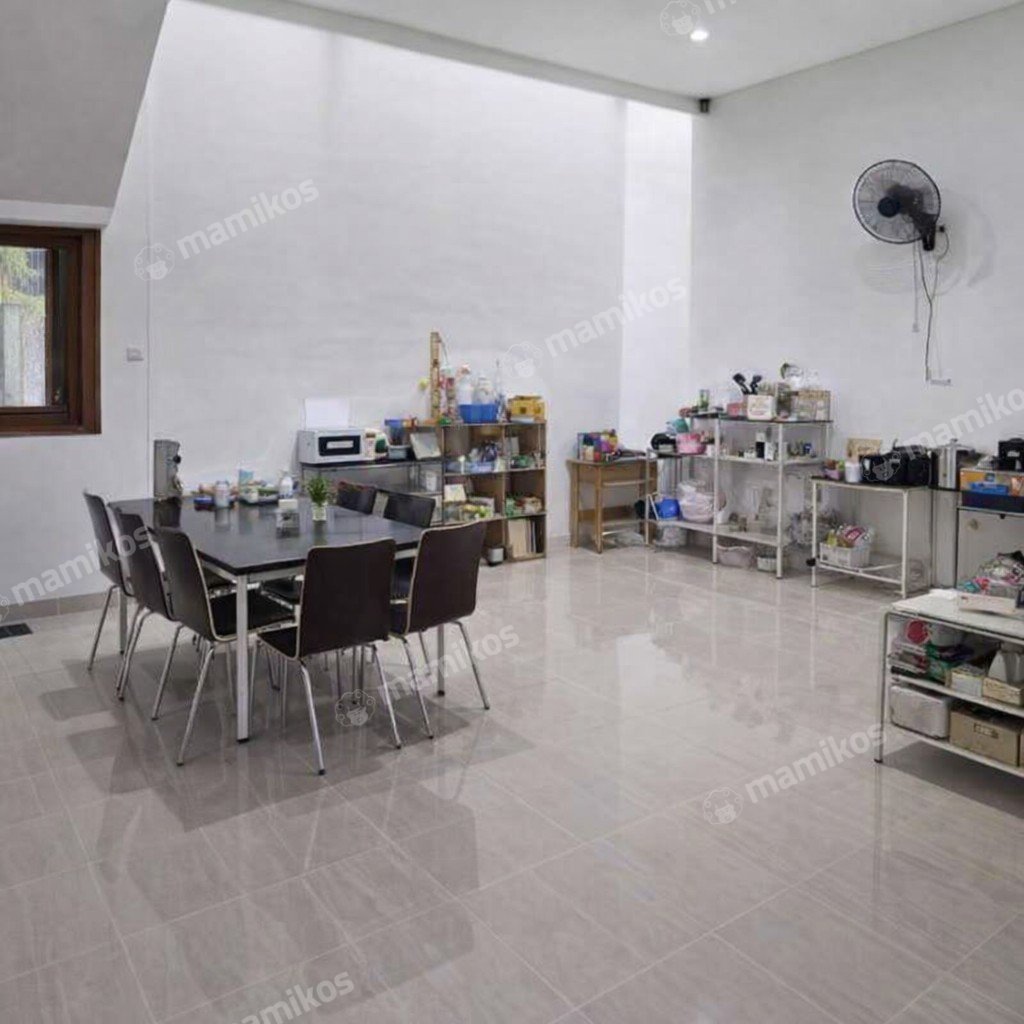 Rumah Sertifikat SHM 3 Kamar Tidur 3 Kamar Mandi Kelapa Gading Jakarta Utara - Photo 4