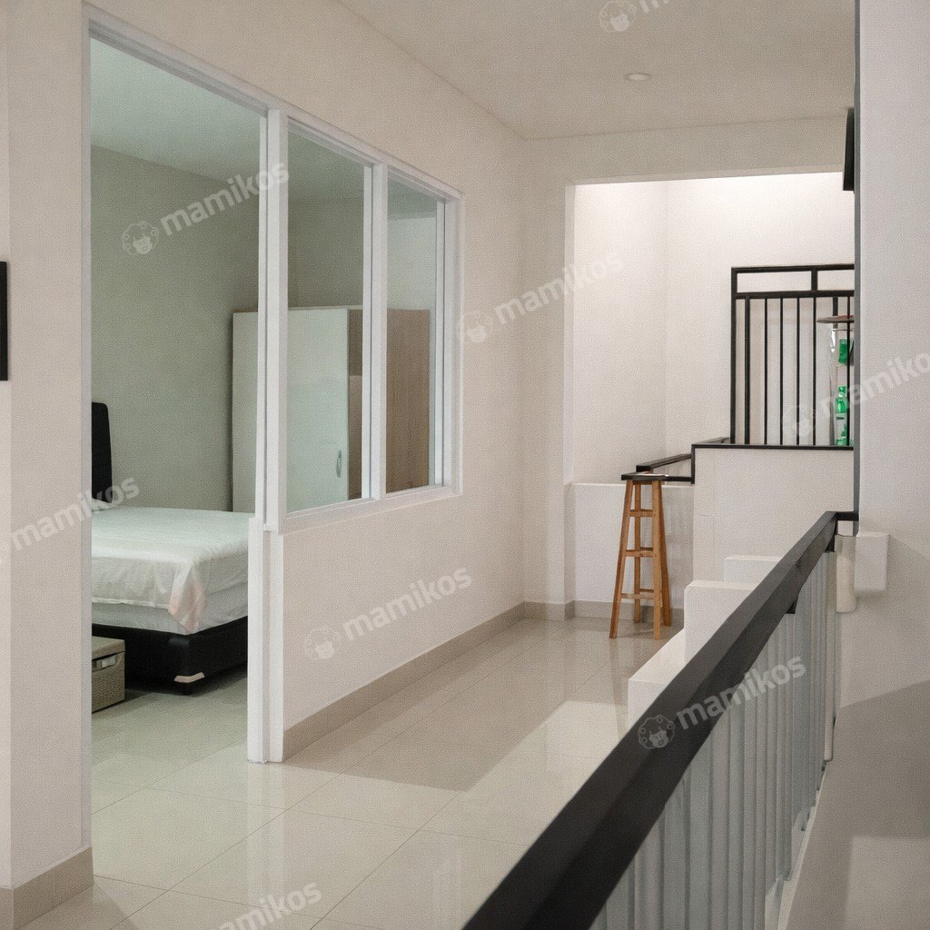 Rumah Sertifikat SHM 4 Kamar Tidur 2 Kamar Mandi Kebon Jeruk Jakarta Barat - Photo 2