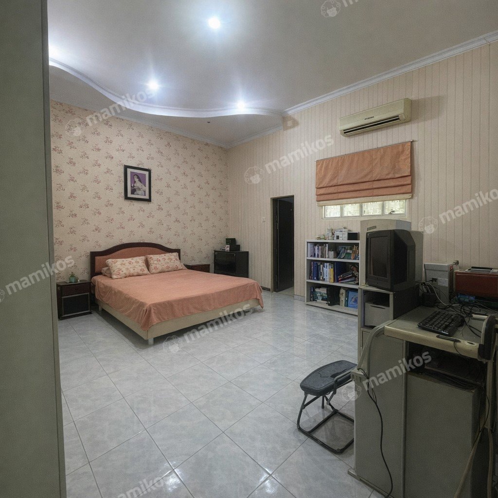 Rumah Sertifikat SHM 5 Kamar Tidur 3 Kamar Mandi Taman Palem Jakarta Barat - Photo 3