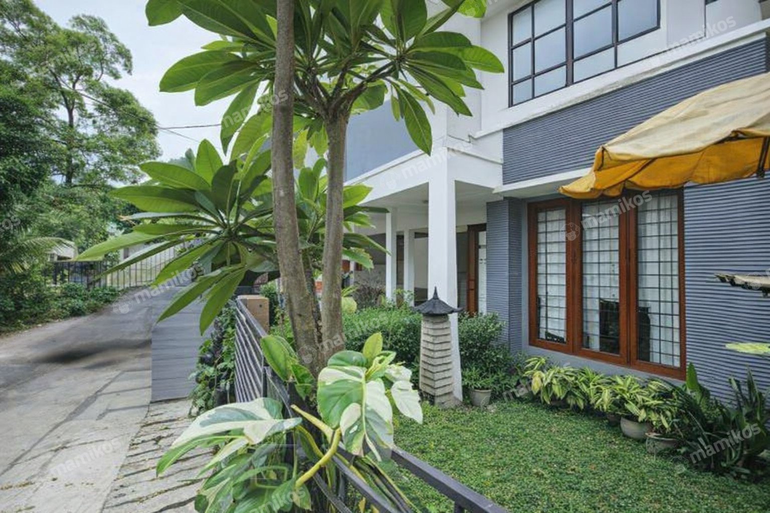 Rumah Sertifikat SHM 3 Kamar Tidur 3 Kamar Mandi Lebak Bulus Jakarta Selatan