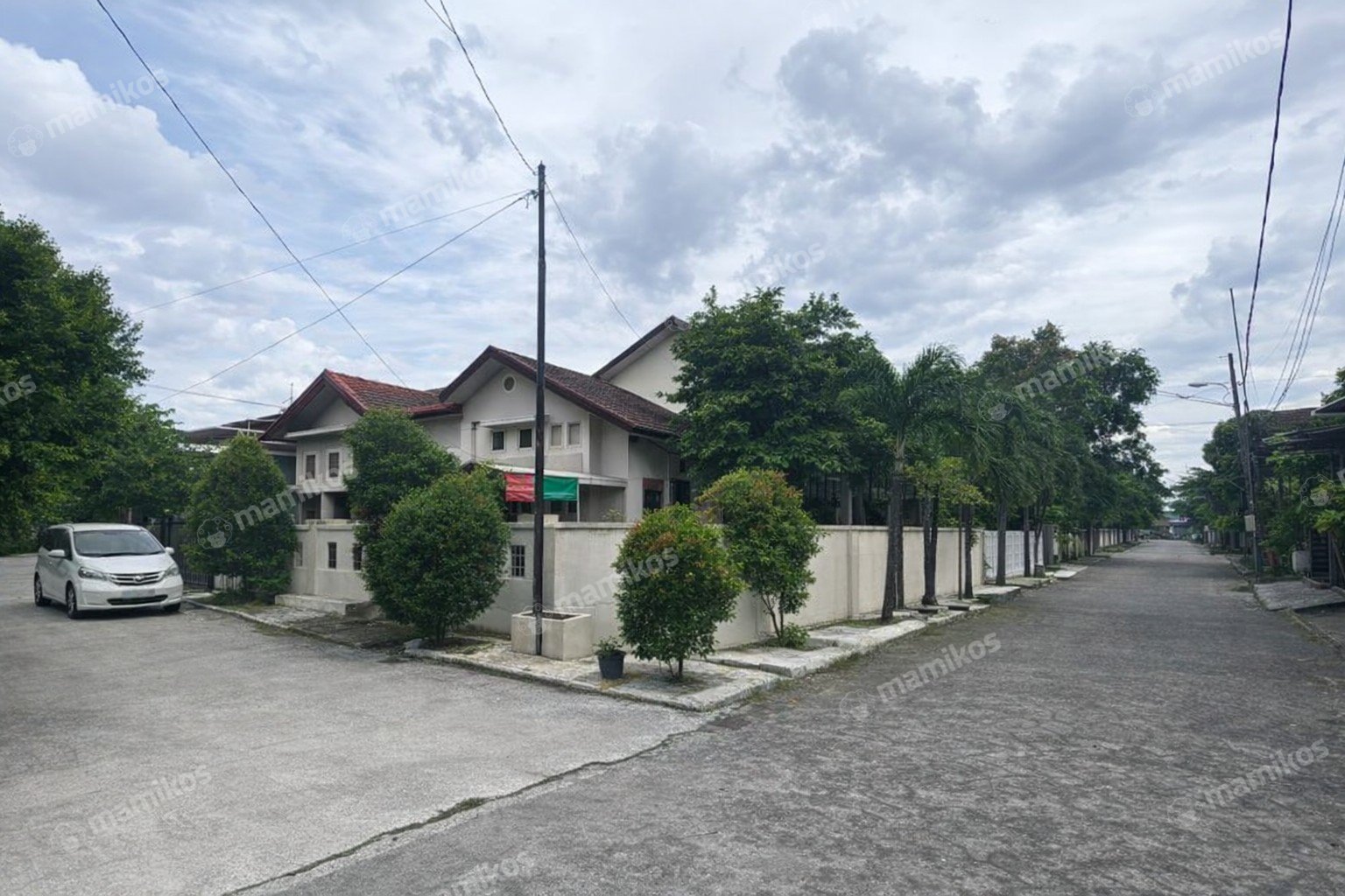 Rumah Sertifikat SHM 6 Kamar Tidur 4 Kamar Mandi Jatiwaringin Jakarta Timur