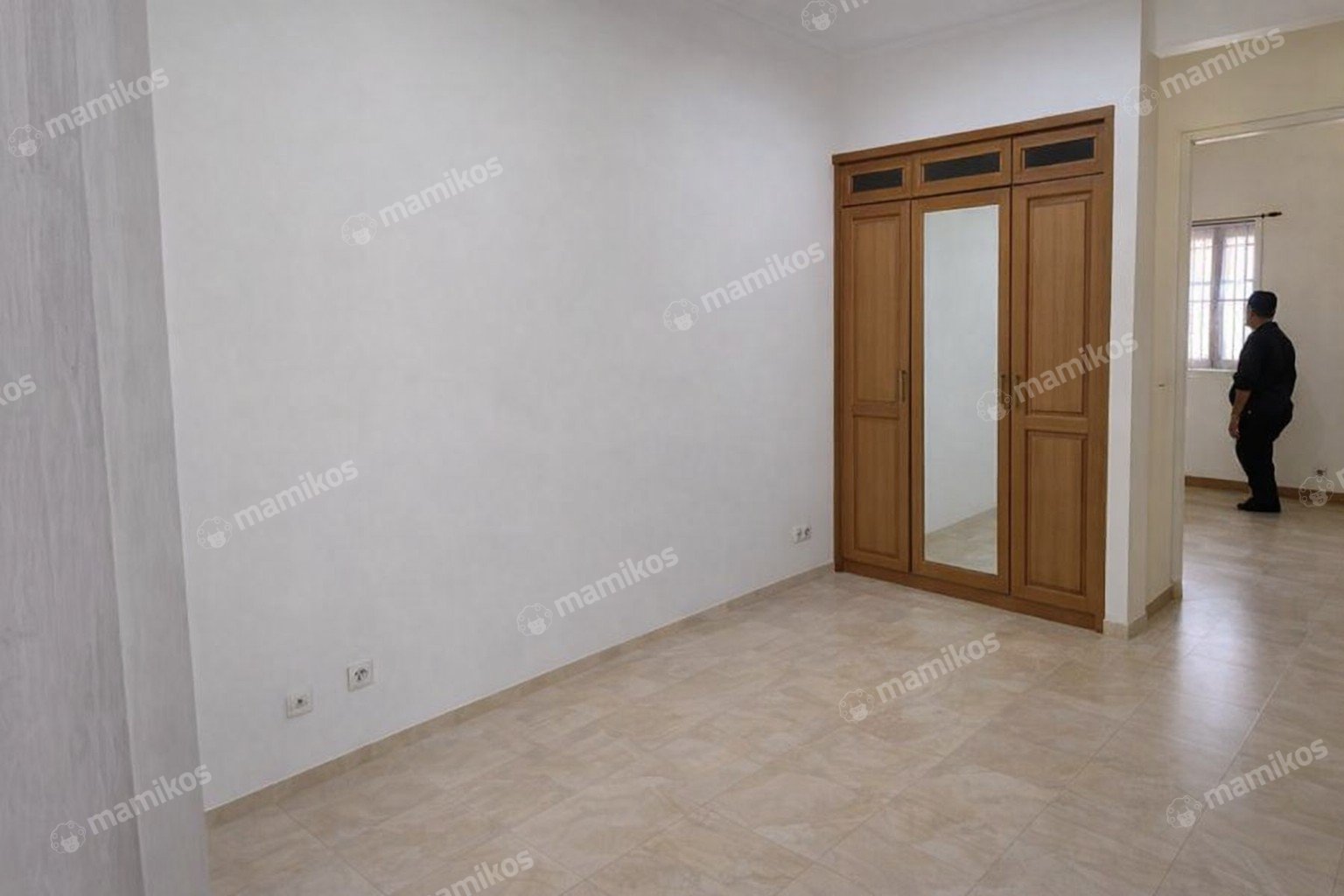 Rumah Sertifikat SHM 3 Kamar Tidur 2 Kamar Mandi Lebak Bulus Jakarta Selatan - Photo 3