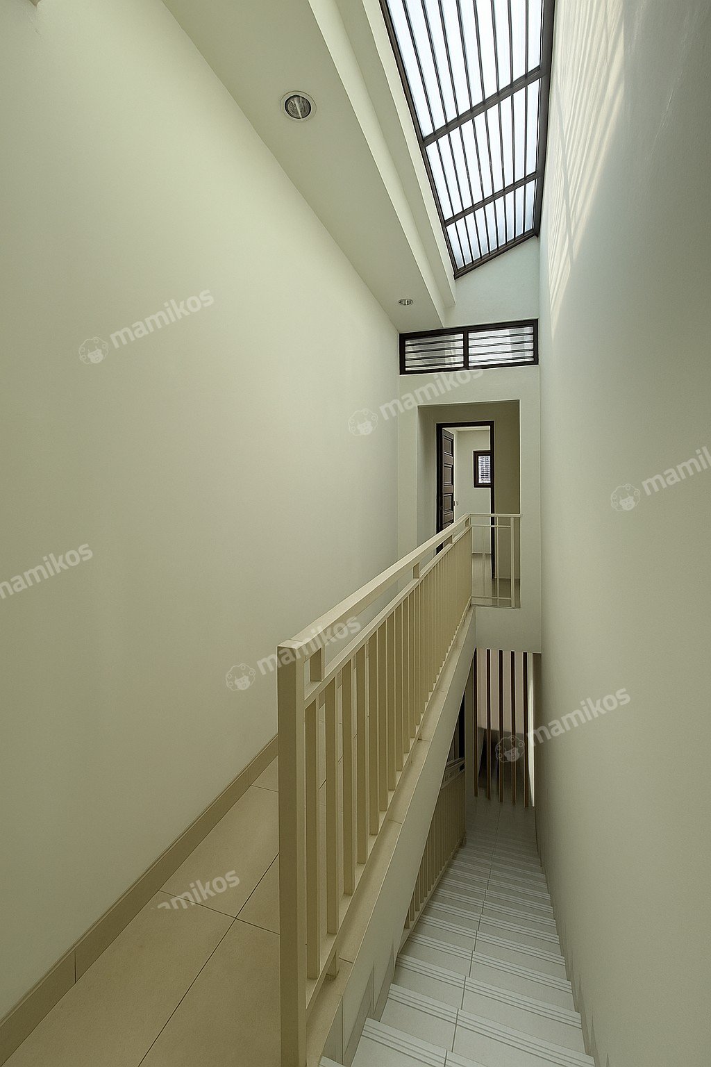 Rumah Sertifikat SHM 4 Kamar Tidur 3 Kamar Mandi Lebak Bulus Jakarta Selatan - Photo 3
