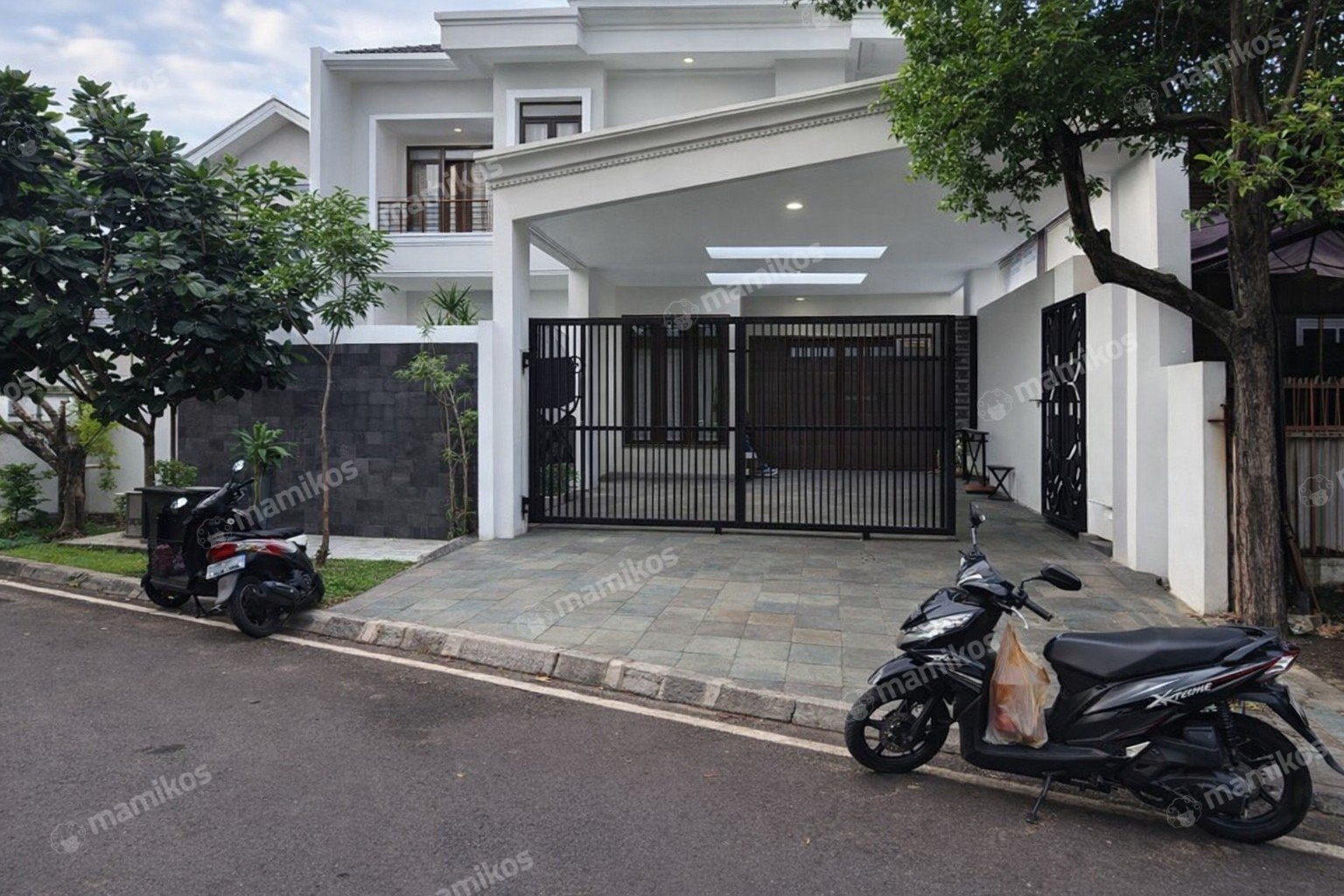 Rumah Sertifikat SHM 5 Kamar Tidur 6 Kamar Mandi Duren Sawit Jakarta Timur
