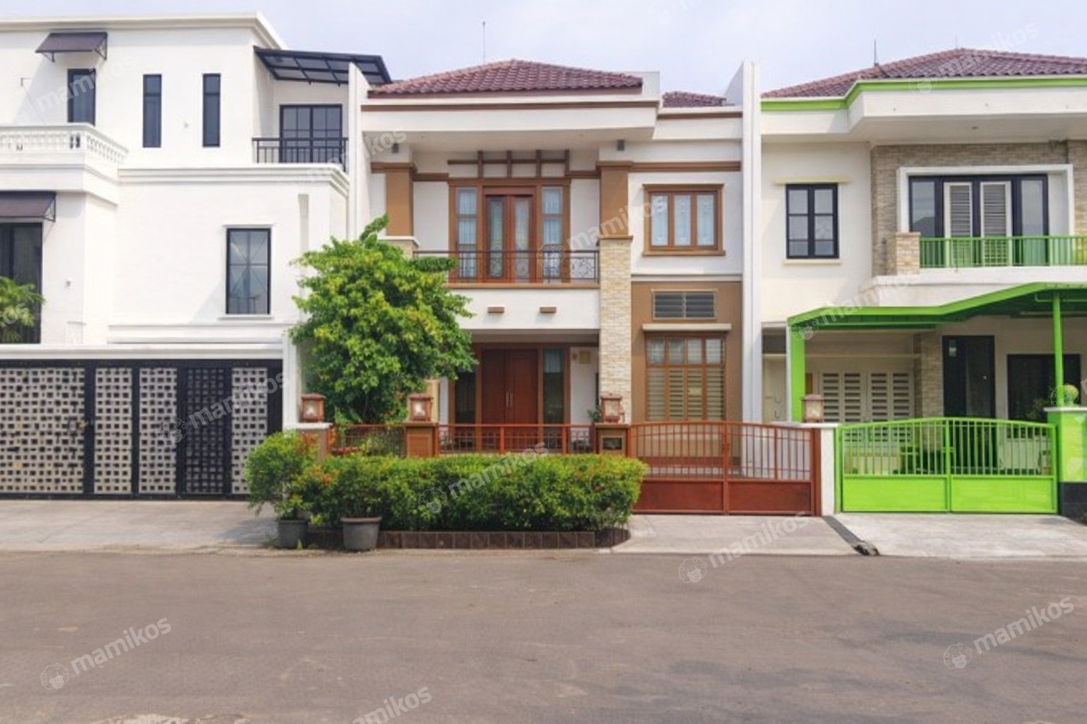 Rumah Sertifikat SHM 4 Kamar Tidur 4 Kamar Mandi Kembangan Jakarta Barat