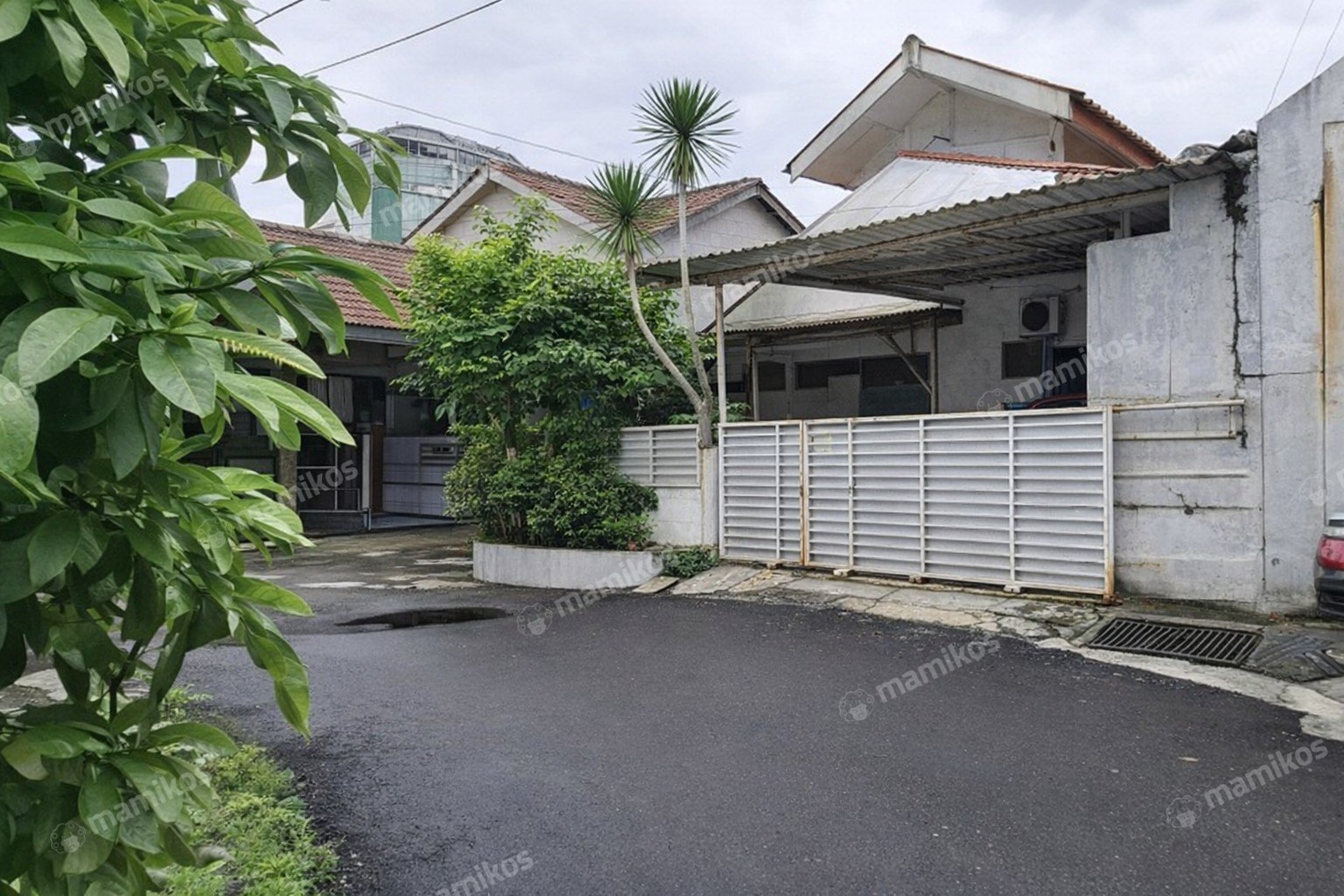 Rumah Sertifikat SHM 5 Kamar Tidur 2 Kamar Mandi TB Simatupang Jakarta Selatan