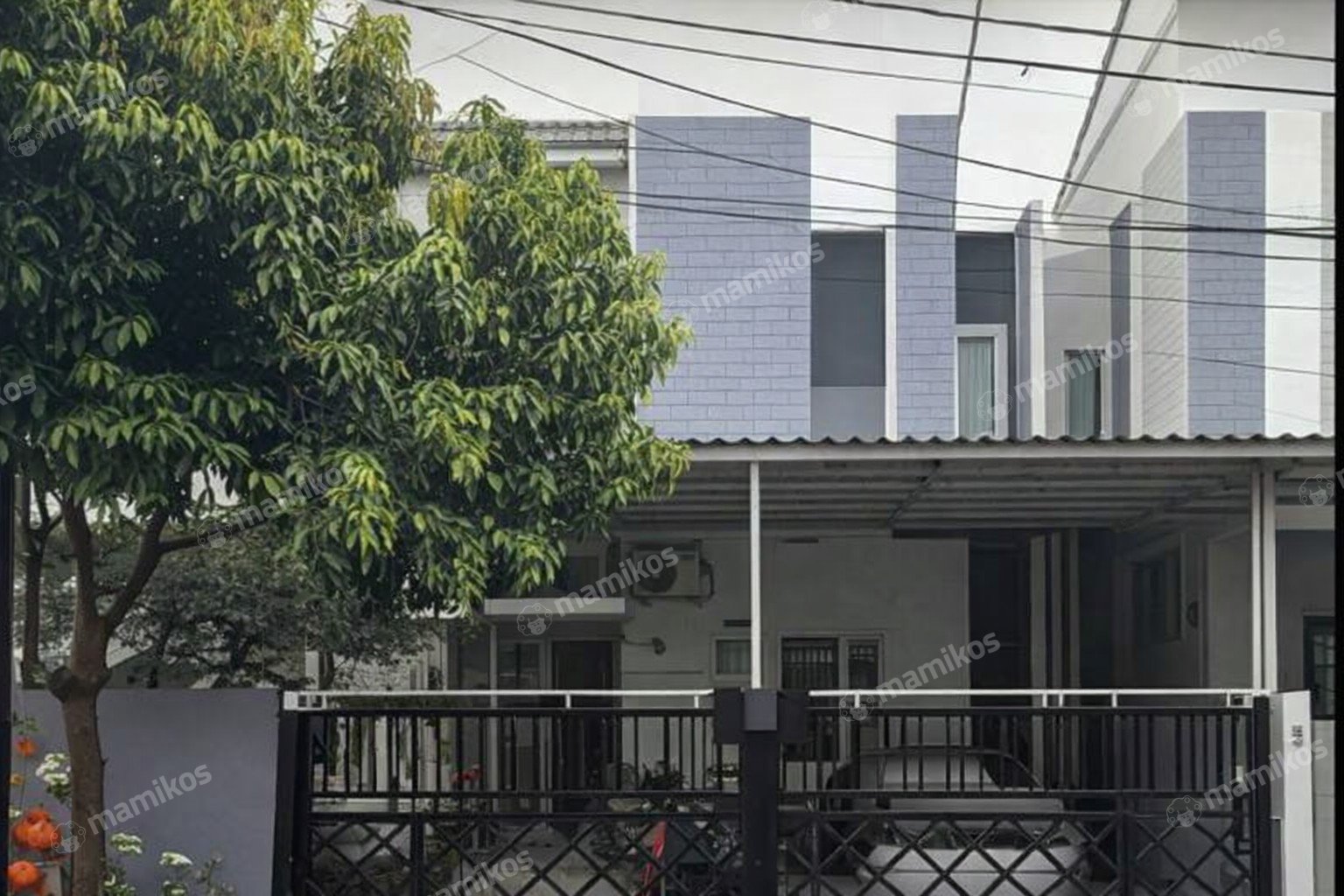 Rumah Sertifikat SHM 3 Kamar Tidur 2 Kamar Mandi Duta Garden Jakarta Barat