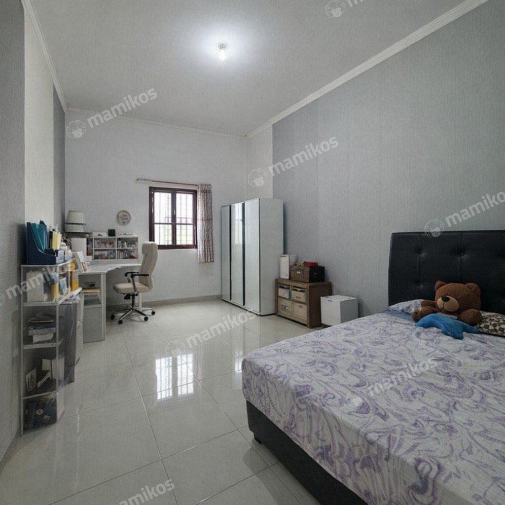 Rumah Sertifikat SHM 4 Kamar Tidur 3 Kamar Mandi Taman Ratu Jakarta Barat - Photo 4