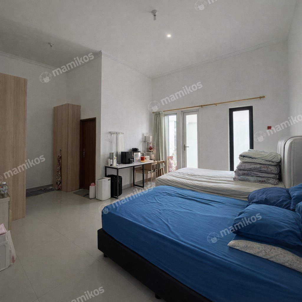 Rumah Sertifikat SHM 4 Kamar Tidur 3 Kamar Mandi Taman Ratu Jakarta Barat - Photo 5