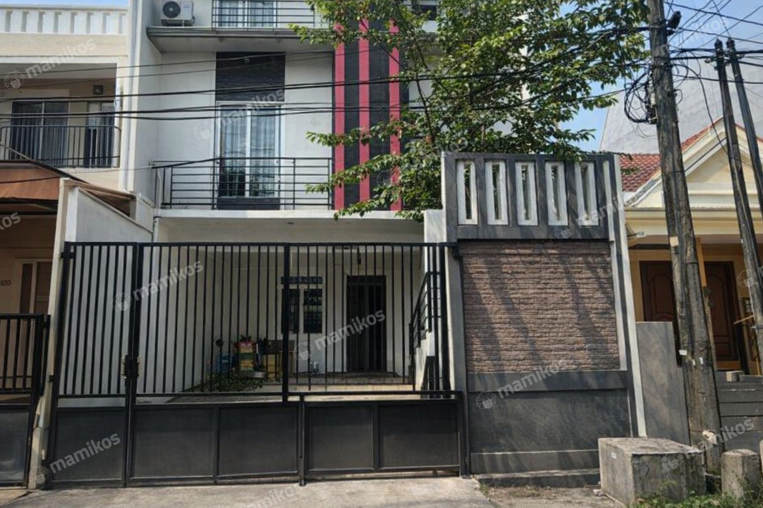 Rumah Sertifikat SHM 6 Kamar Tidur 6 Kamar Mandi Kelapa Gading Jakarta Utara