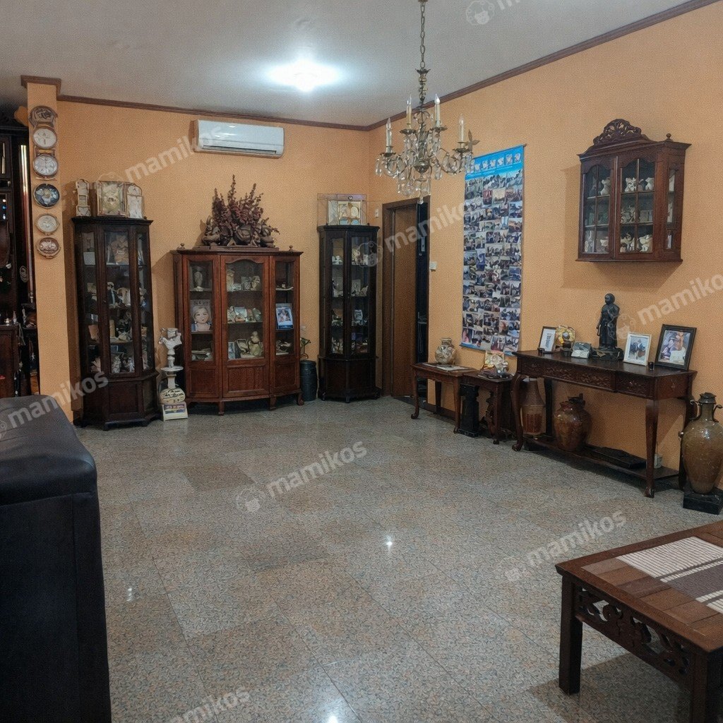 Rumah Sertifikat SHM 4 Kamar Tidur 1 Kamar Mandi Pulomas Jakarta Timur - Photo 3