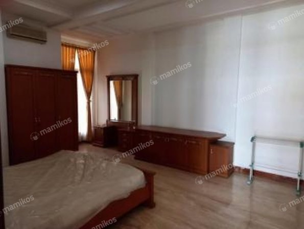 Rumah Sertifikat SHM 4 Kamar Tidur 3 Kamar Mandi Genteng Surabaya - Photo 2