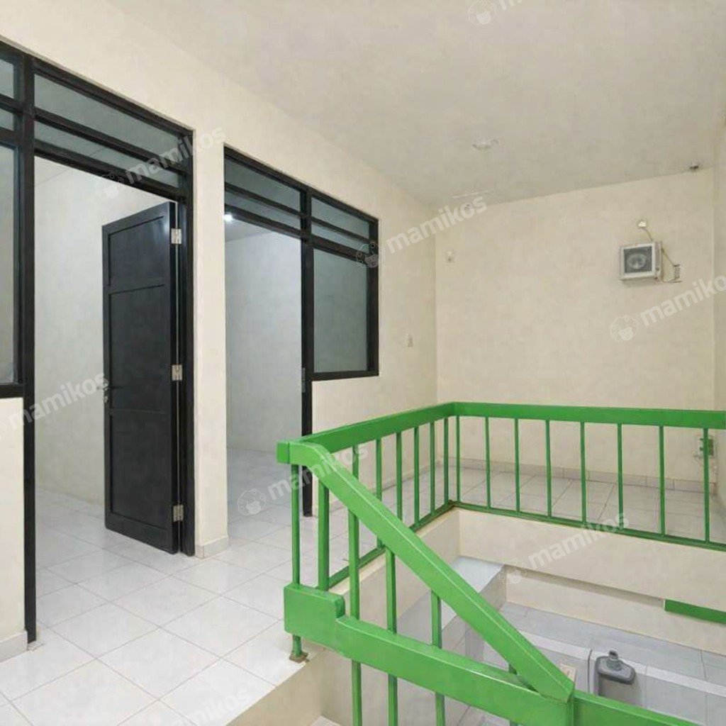 Rumah Sertifikat SHM 3 Kamar Tidur 1 Kamar Mandi Tanjung Duren Selatan Jakarta Barat - Photo 5