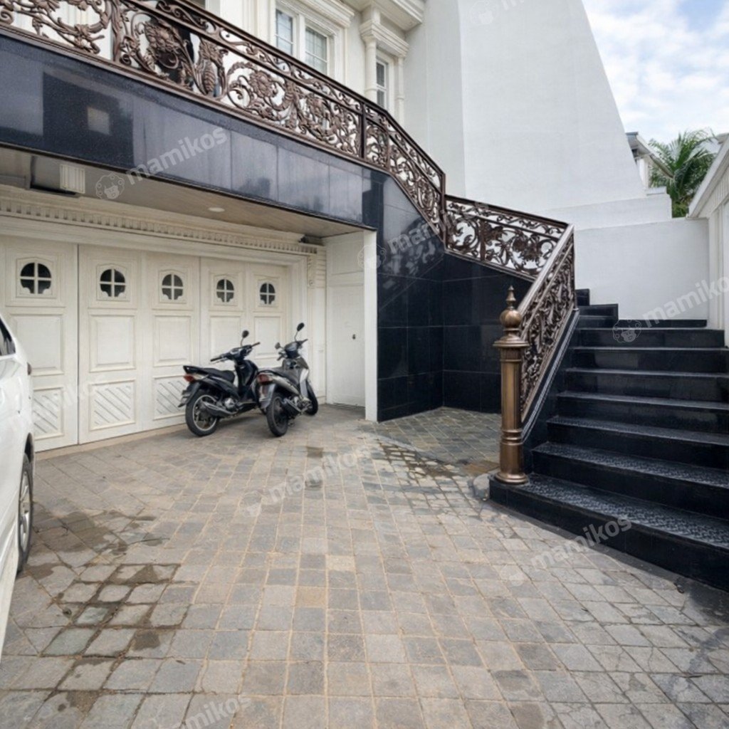 Rumah Sertifikat SHM 7 Kamar Tidur 4 Kamar Mandi Pantai Indah Kapuk Jakarta Utara - Photo 3