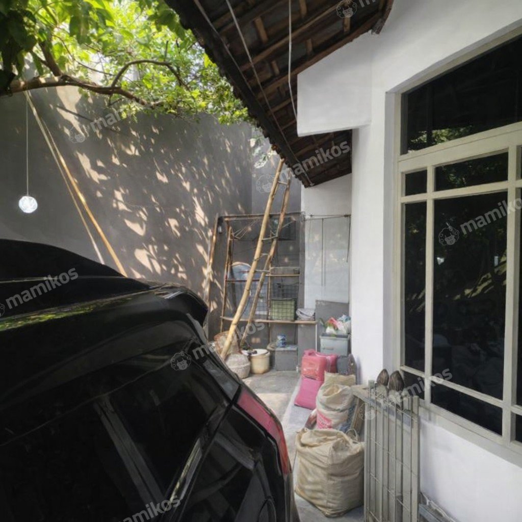 Rumah Sertifikat SHM 6 Kamar Tidur 4 Kamar Mandi Sunrise Garden Jakarta Barat - Photo 2