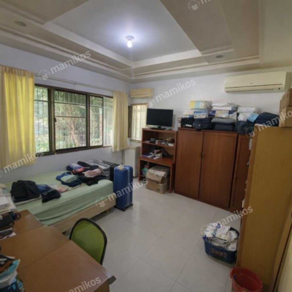 Rumah Sertifikat SHM 6 Kamar Tidur 4 Kamar Mandi Sunrise Garden Jakarta Barat - Photo 4