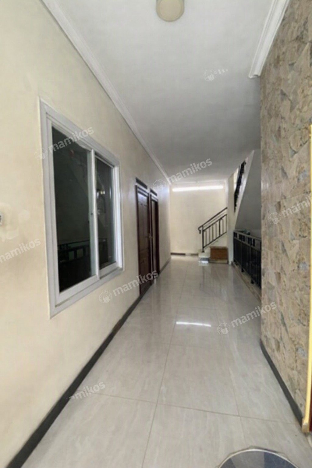 Rumah Sertifikat SHM 3 Kamar Tidur 3 Kamar Mandi Sunter Jakarta Utara - Photo 2