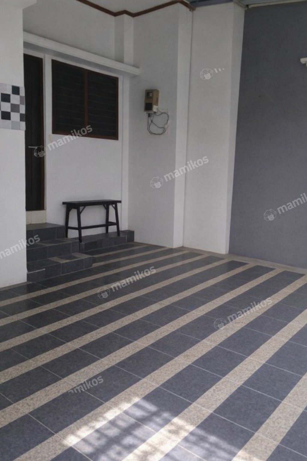 Rumah Sertifikat SHM 3 Kamar Tidur 3 Kamar Mandi Taman Ratu Jakarta Barat - Photo 4