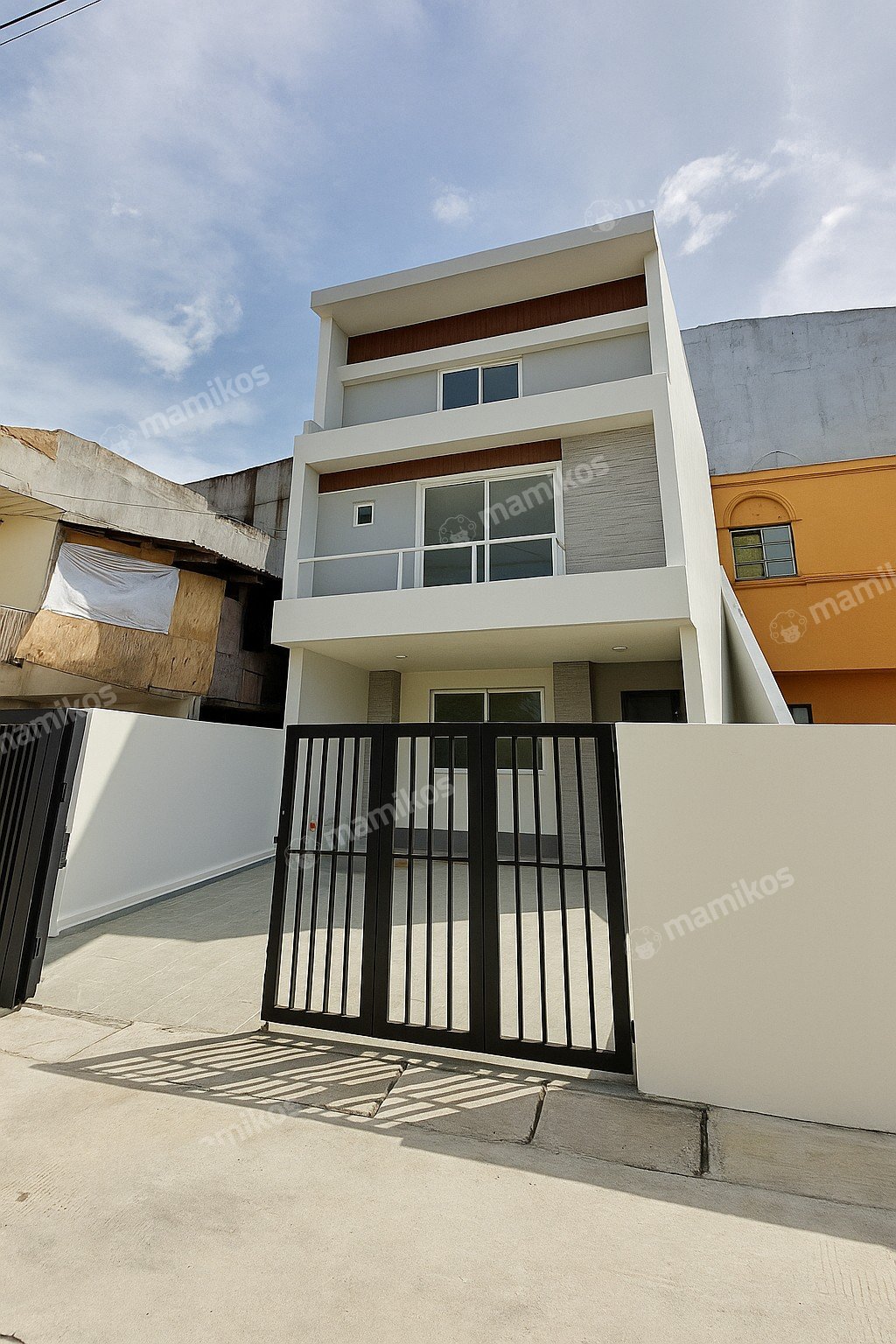 Rumah Sertifikat SHM 3 Kamar Tidur 3 Kamar Mandi Green Ville Jakarta Barat