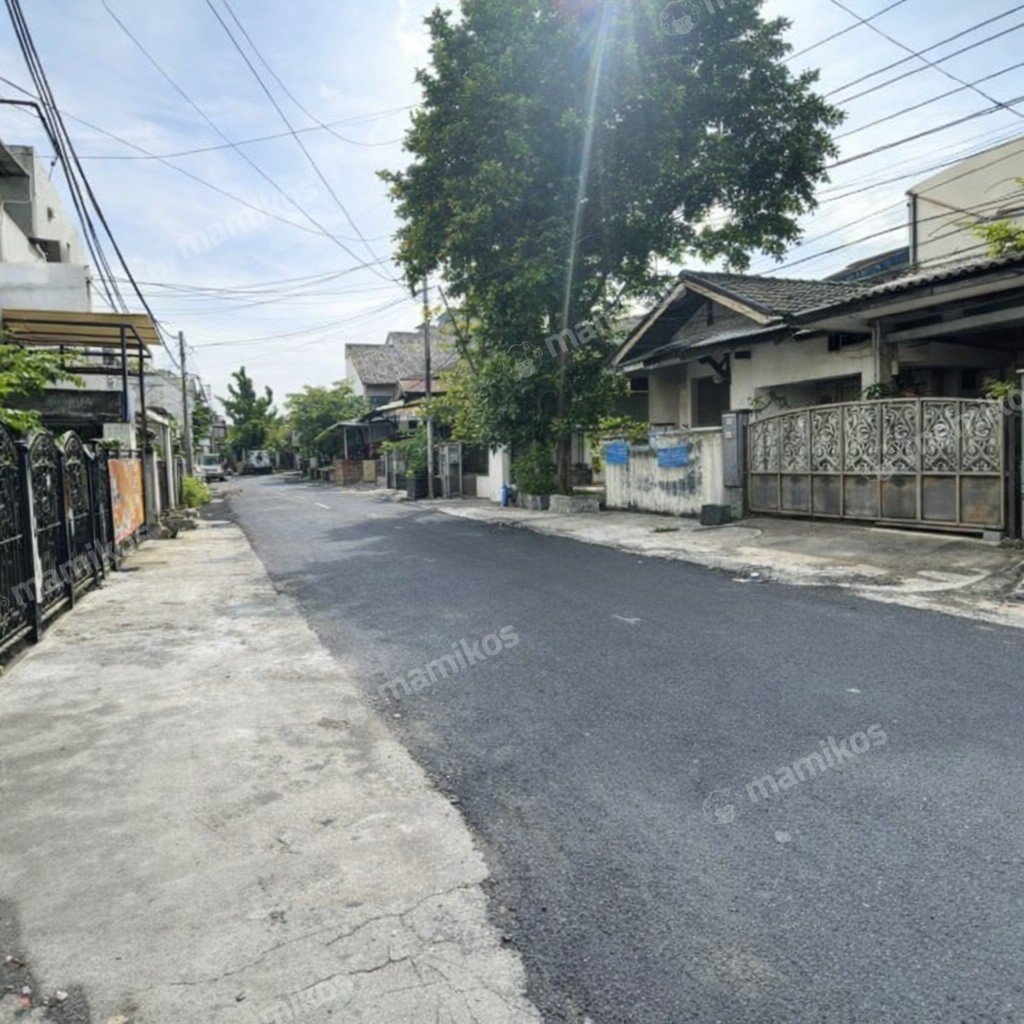 Rumah Sertifikat SHM 7 Kamar Tidur 4 Kamar Mandi Tebet Jakarta Selatan - Photo 3