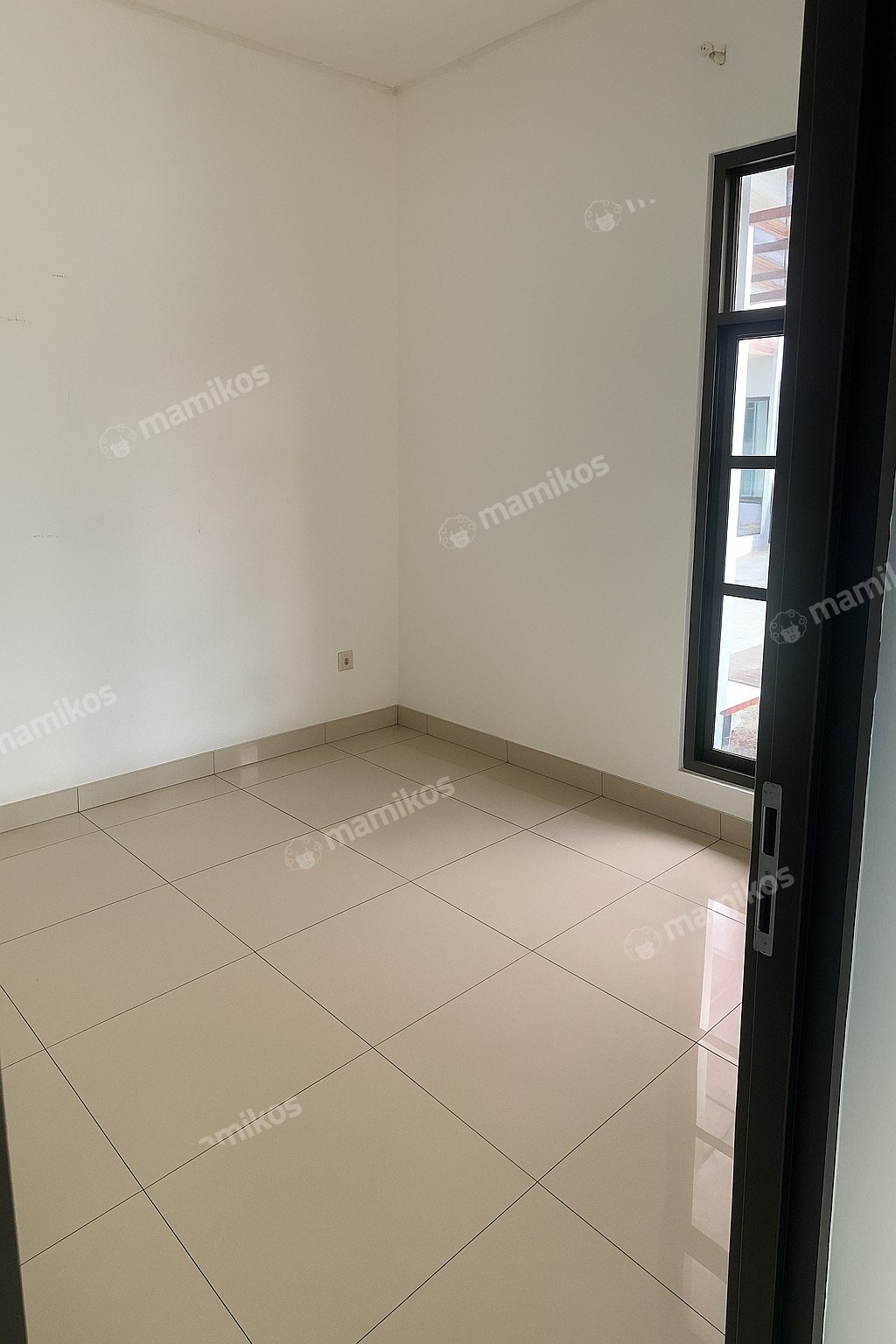 Rumah Sertifikat SHM 3 Kamar Tidur 2 Kamar Mandi Green Lake City Jakarta Barat - Photo 5