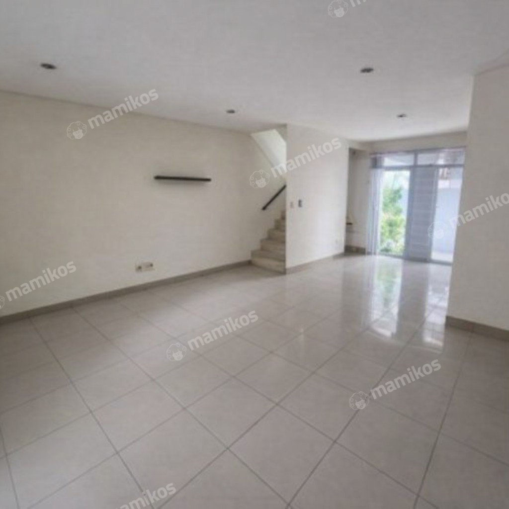 Rumah Sertifikat SHM 3 Kamar Tidur 3 Kamar Mandi Green Lake City Jakarta Barat - Photo 2