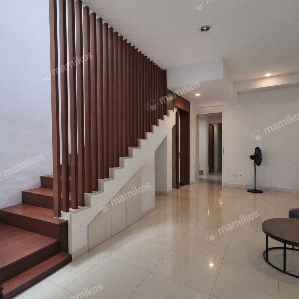 Rumah Sertifikat SHM 3 Kamar Tidur 3 Kamar Mandi Pondok Indah Jakarta Selatan - Photo 3
