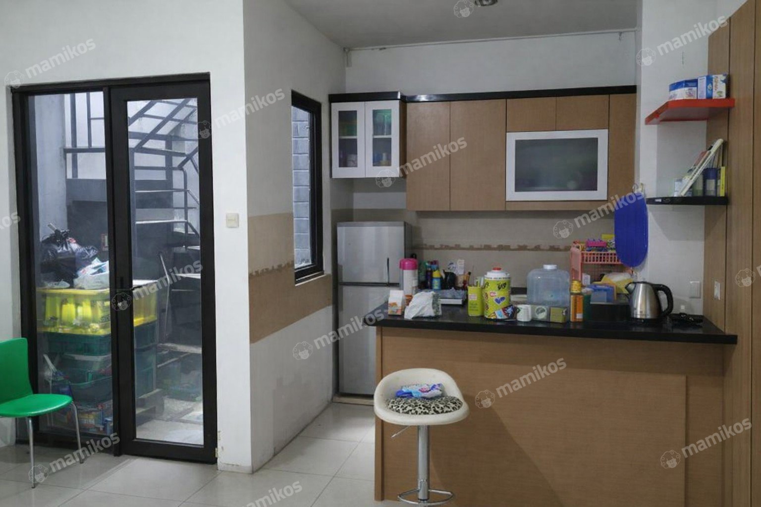 Rumah Sertifikat SHM 4 Kamar Tidur 3 Kamar Mandi Daan Mogot Jakarta Barat