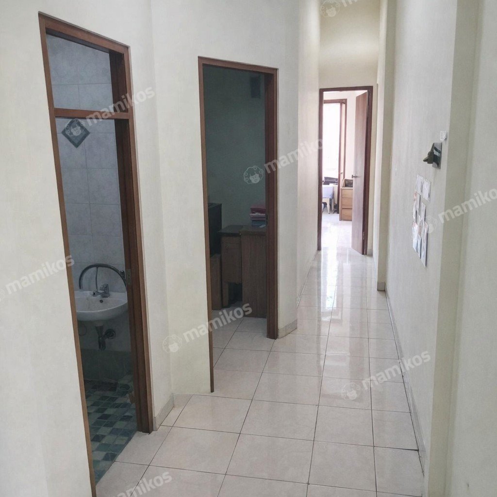 Rumah Sertifikat SHM 3 Kamar Tidur 3 Kamar Mandi Jembatan Lima Jakarta Barat - Photo 2