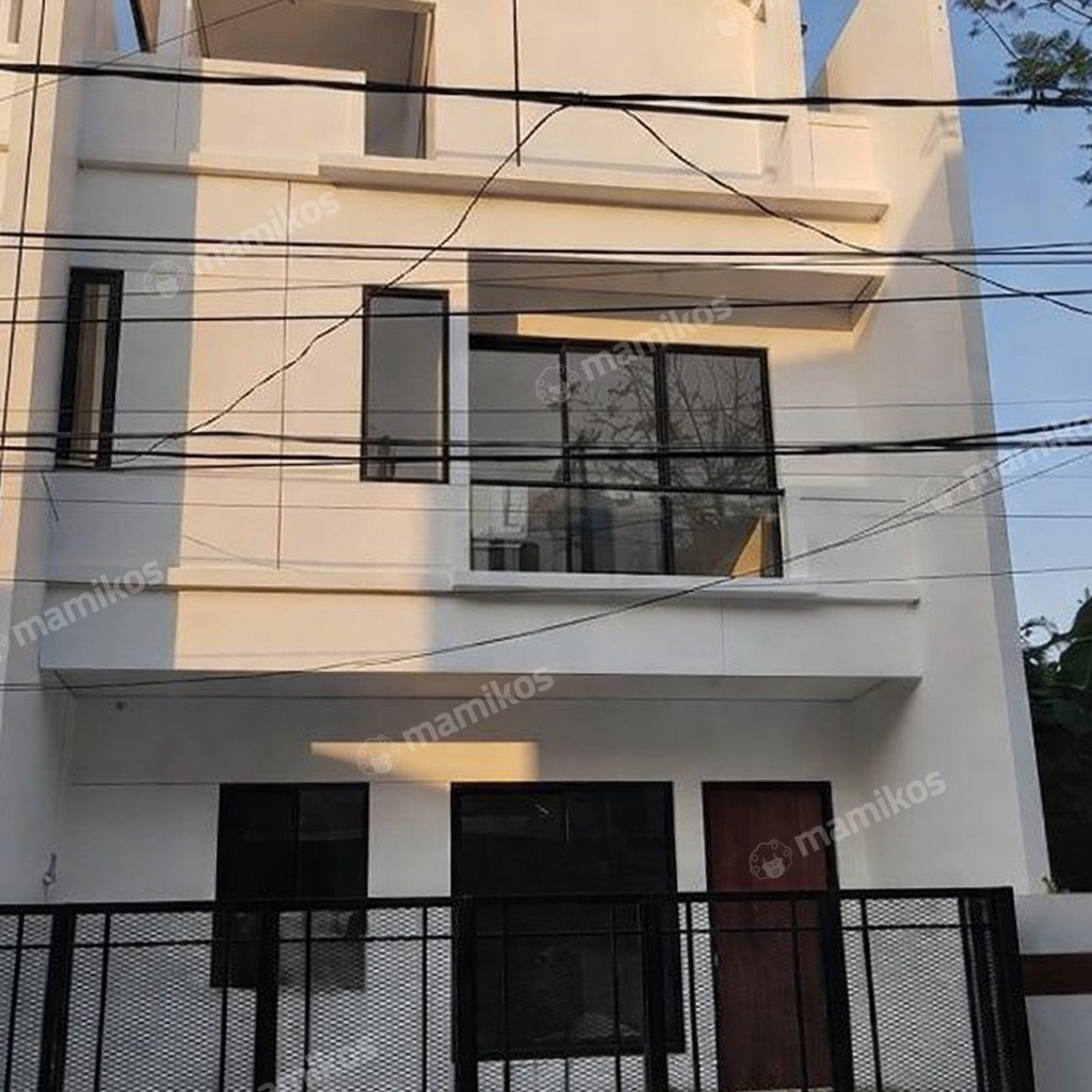 Rumah Sertifikat SHM 4 Kamar Tidur 4 Kamar Mandi Sunter Jakarta Utara