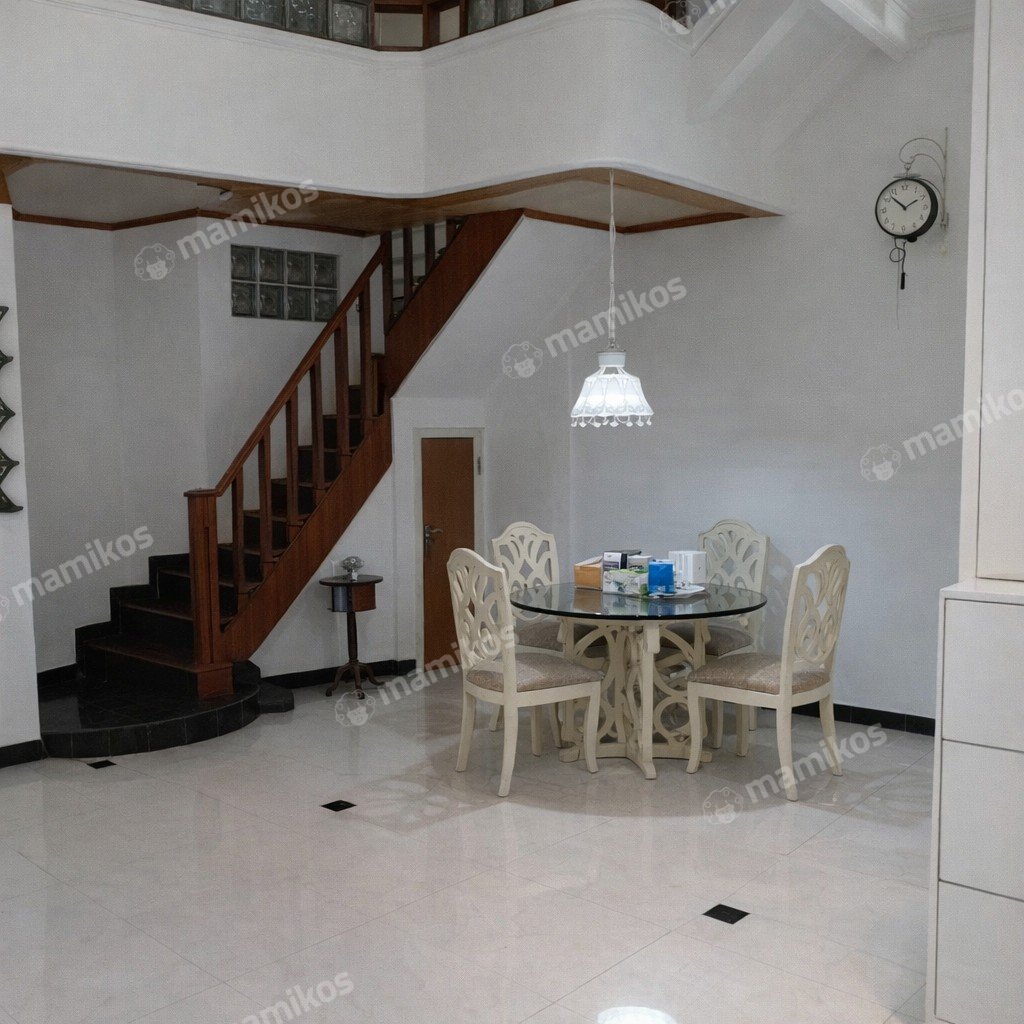 Rumah Sertifikat SHM 3 Kamar Tidur 3 Kamar Mandi Kedoya Jakarta Barat - Photo 2