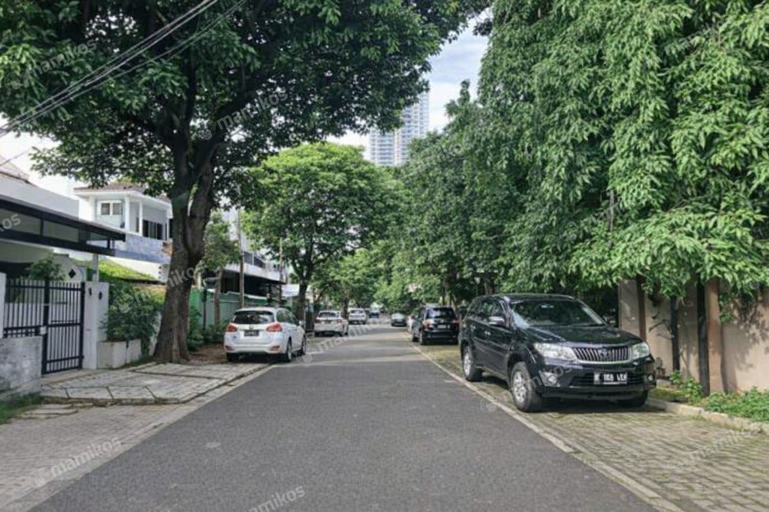 Rumah Sertifikat SHM 4 Kamar Tidur 3 Kamar Mandi Kebayoran Baru Jakarta Selatan