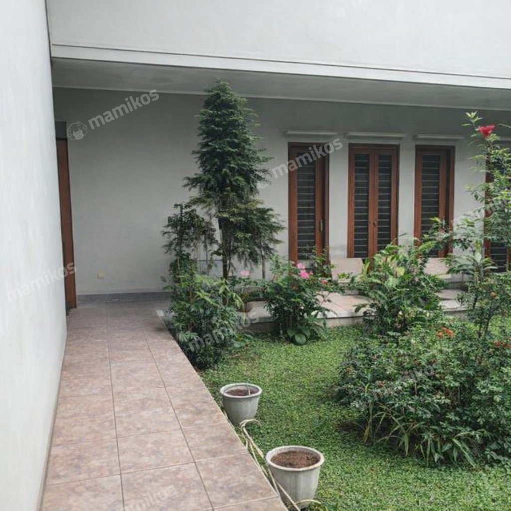 Rumah Sertifikat SHM 8 Kamar Tidur 5 Kamar Mandi Cilandak Jakarta Selatan - Photo 4