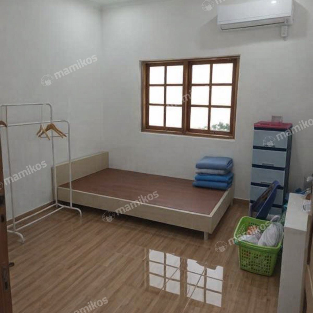 Rumah Sertifikat SHM 4 Kamar Tidur 3 Kamar Mandi Taman Surya Jakarta Barat - Photo 3