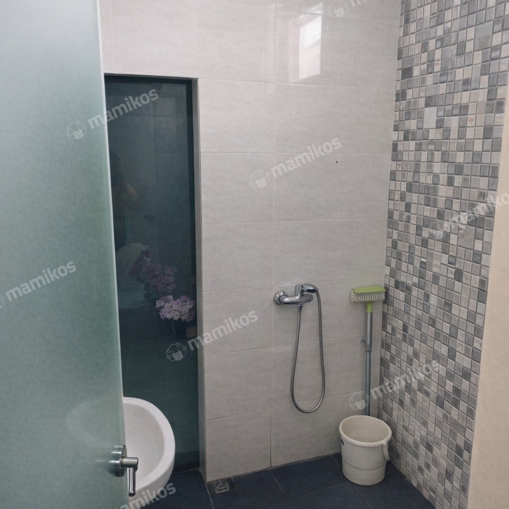 Rumah Sertifikat SHM 4 Kamar Tidur 3 Kamar Mandi Taman Surya Jakarta Barat - Photo 5