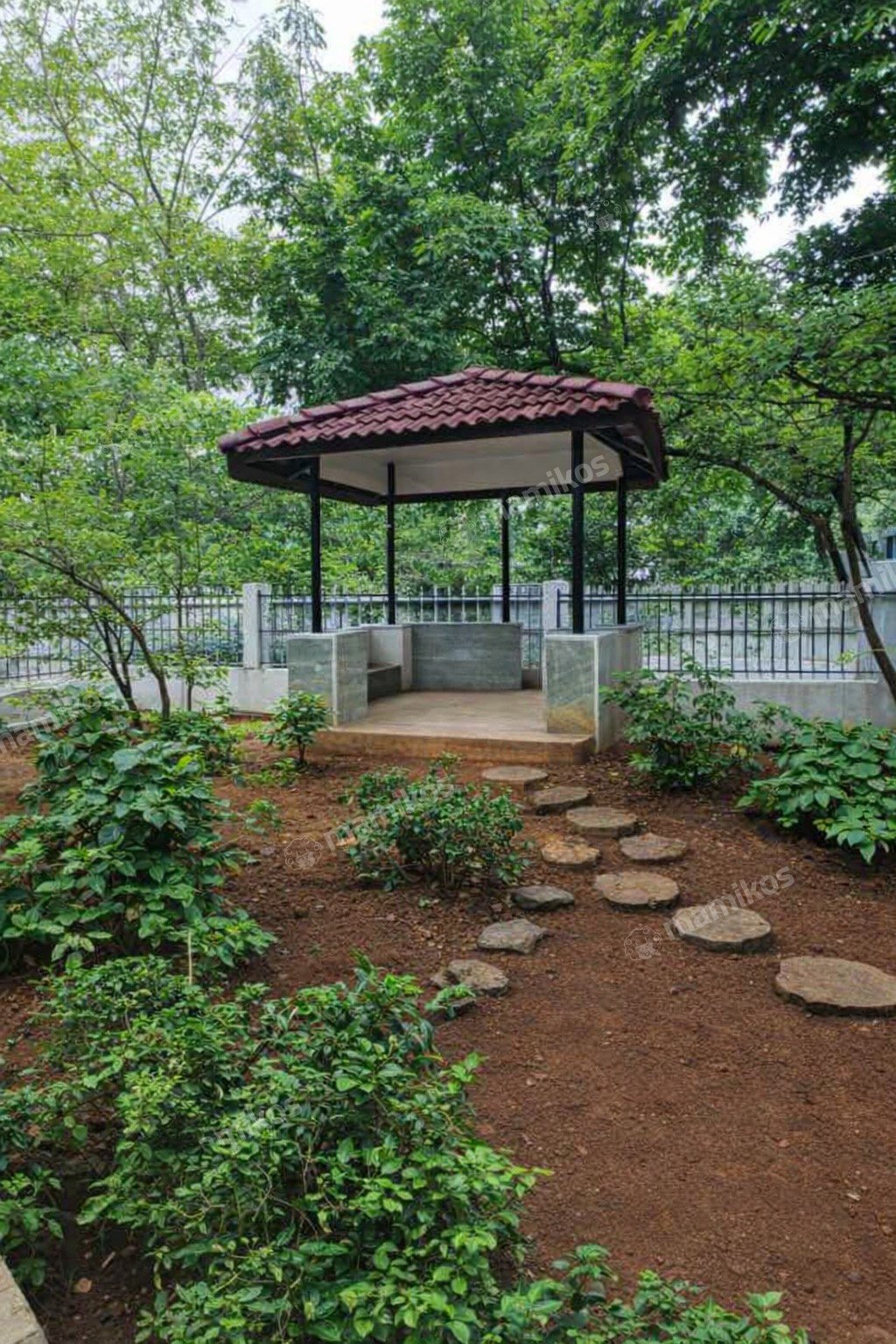 Rumah Sertifikat SHM 3 Kamar Tidur 3 Kamar Mandi Pulomas Jakarta Timur - Photo 2