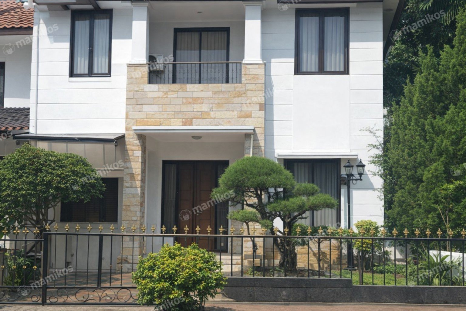 Rumah Sertifikat SHM 5 Kamar Tidur 4 Kamar Mandi Cibubur Jakarta Timur