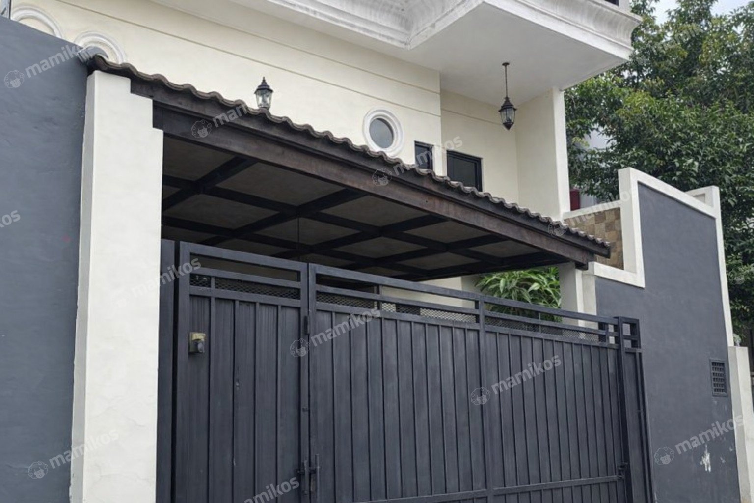 Rumah Sertifikat SHM 5 Kamar Tidur 4 Kamar Mandi Gandaria Jakarta Selatan