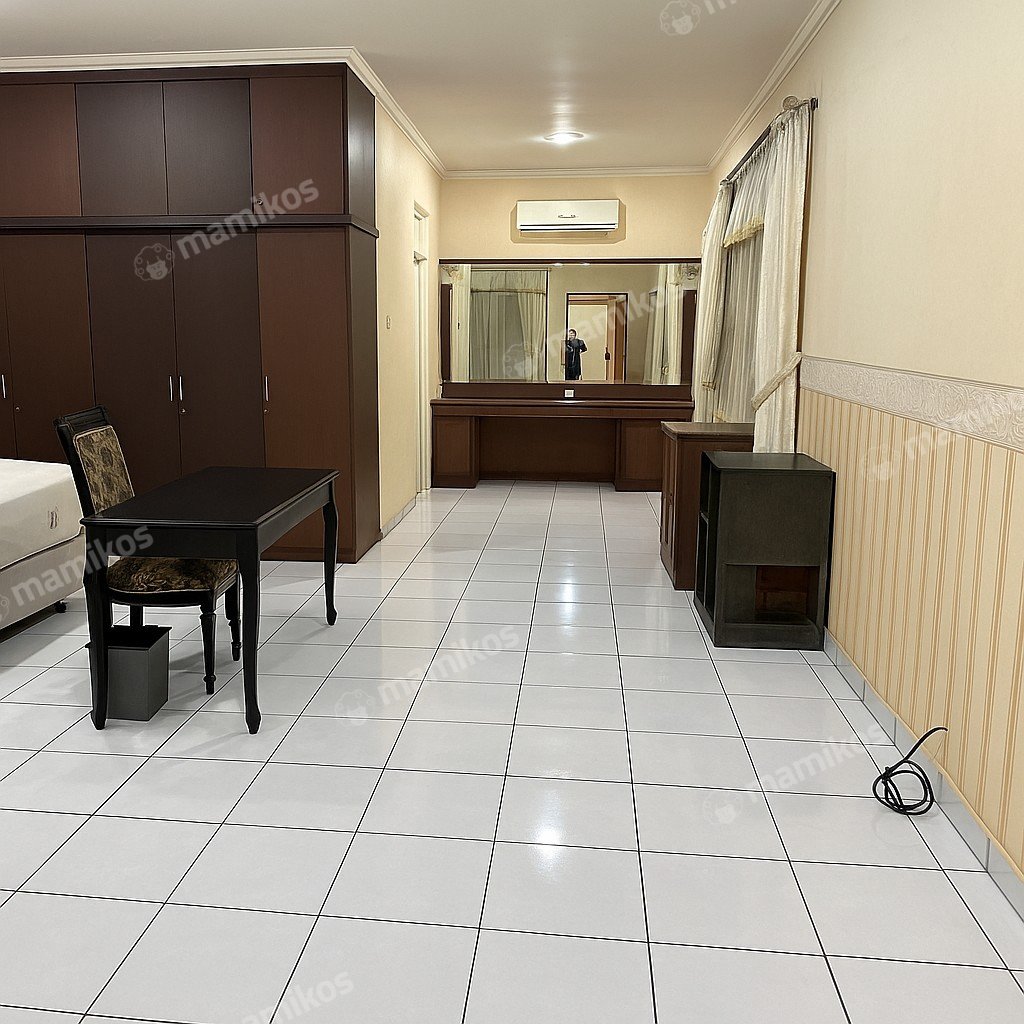 Rumah Sertifikat SHM 5 Kamar Tidur 4 Kamar Mandi Cilandak Jakarta Selatan - Photo 5