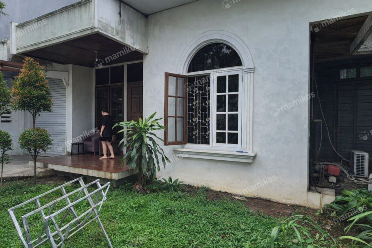 Rumah Sertifikat SHM 4 Kamar Tidur 3 Kamar Mandi Pondok Indah Jakarta Selatan