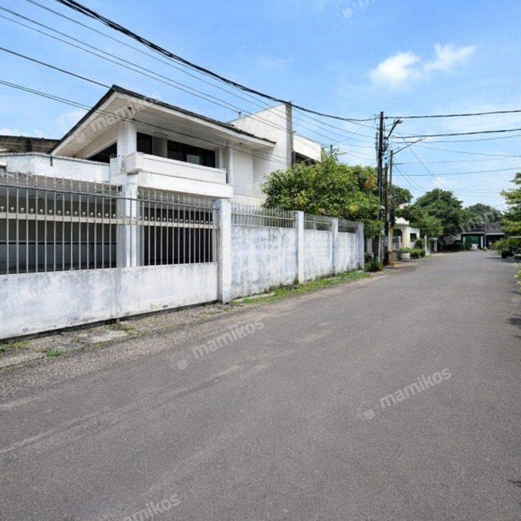 Rumah Sertifikat SHM 4 Kamar Tidur 3 Kamar Mandi Tebet Jakarta Selatan - Photo 5