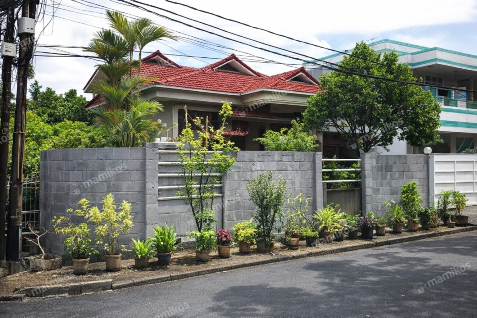 Rumah Sertifikat SHM 3 Kamar Tidur 2 Kamar Mandi Puri Indah Jakarta Barat
