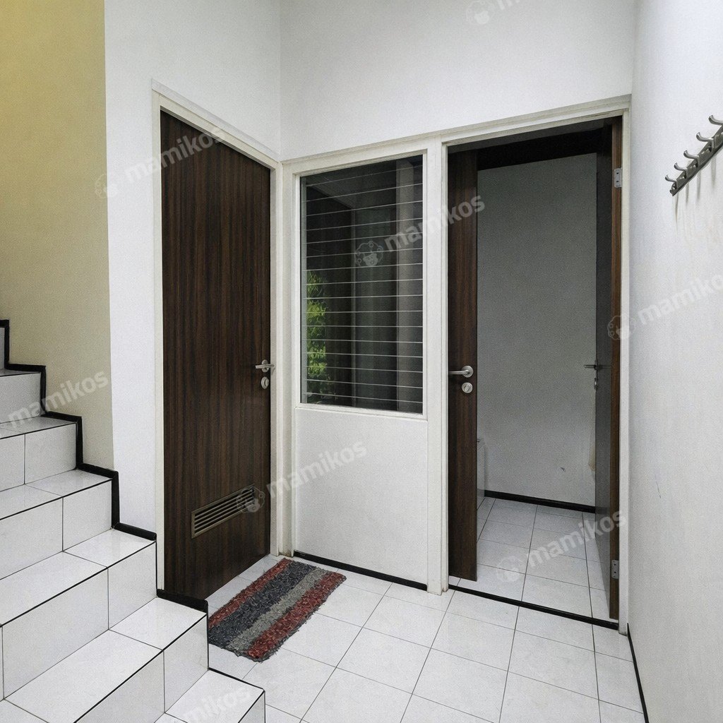 Rumah Sertifikat SHM 4 Kamar Tidur 3 Kamar Mandi Daan Mogot Jakarta Barat - Photo 4