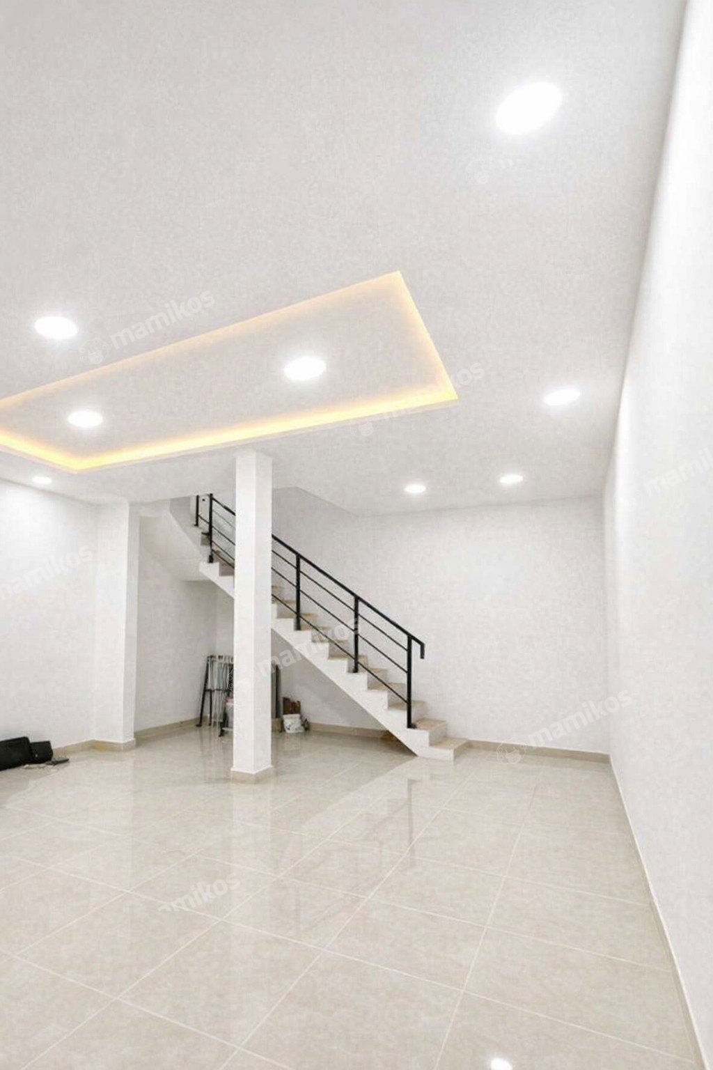 Rumah Sertifikat SHM 10 Kamar Tidur 5 Kamar Mandi Pegadungan Jakarta Barat - Photo 3